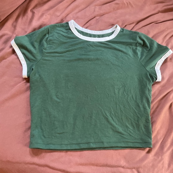 Hollister must have collection baby tee super soft and comfy. Size Large - Picture 7 of 7